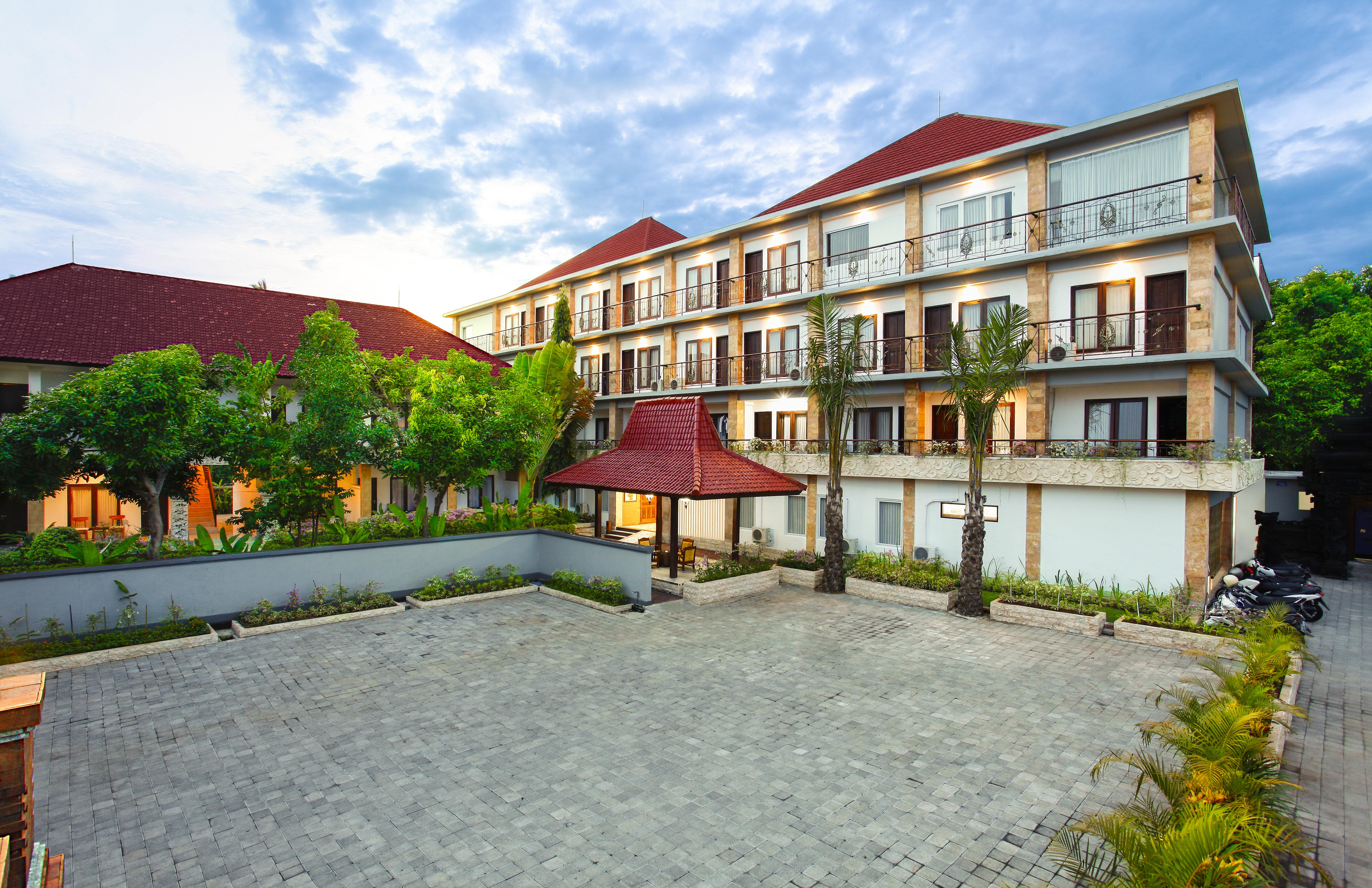 Puri Saron Hotel Baruna Beach Lovina Екстер'єр фото