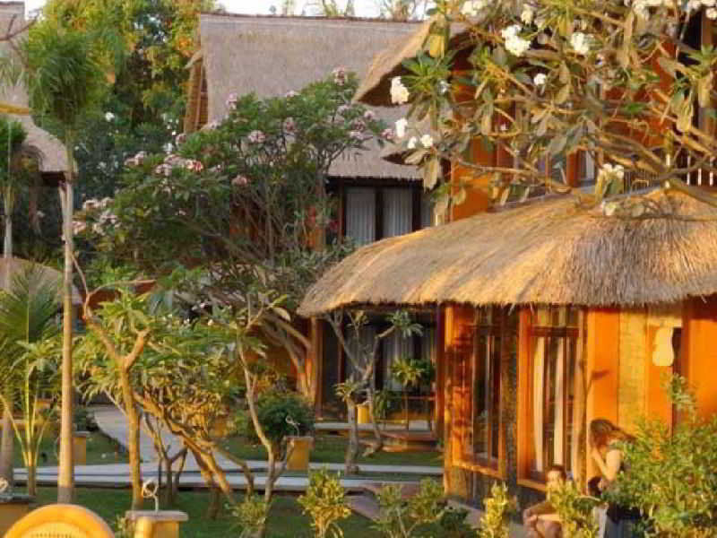Puri Saron Hotel Baruna Beach Lovina Екстер'єр фото